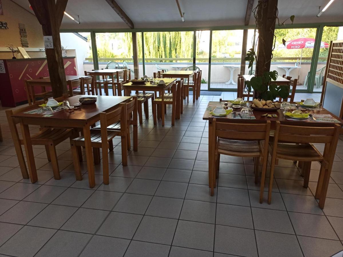 Auberge De Jeunesse Hi Pontivy Exterior foto