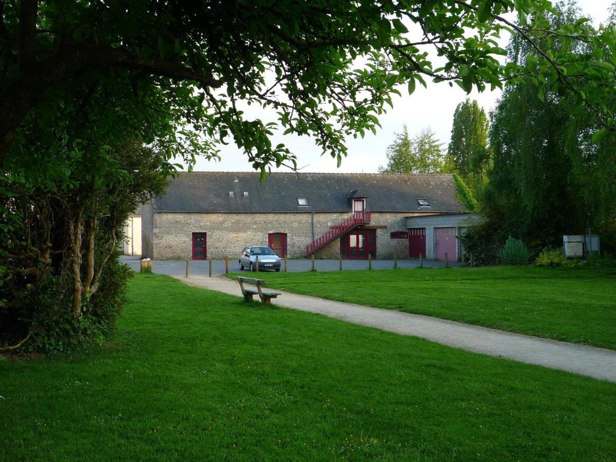 Auberge De Jeunesse Hi Pontivy Exterior foto